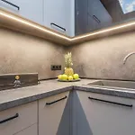Center Luxury Lejlighed *