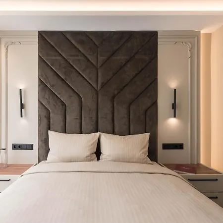 Center Luxury Апартаменты *