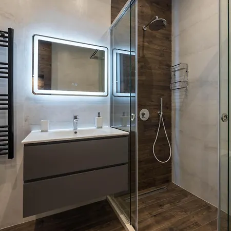 Center Luxury Апартаменты