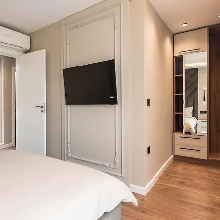 Center Luxury Апартаменты *