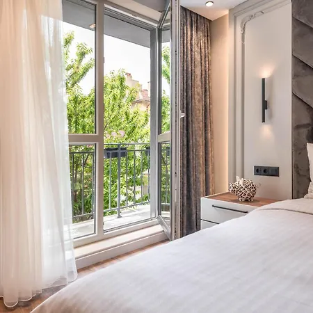Center Luxury Апартаменты