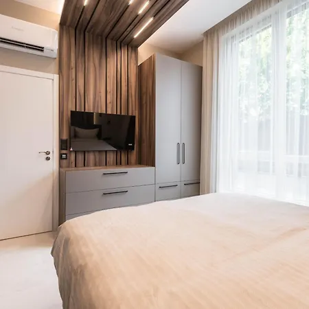 Center Luxury Апартаменты *