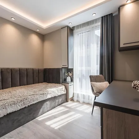 Center Luxury *
